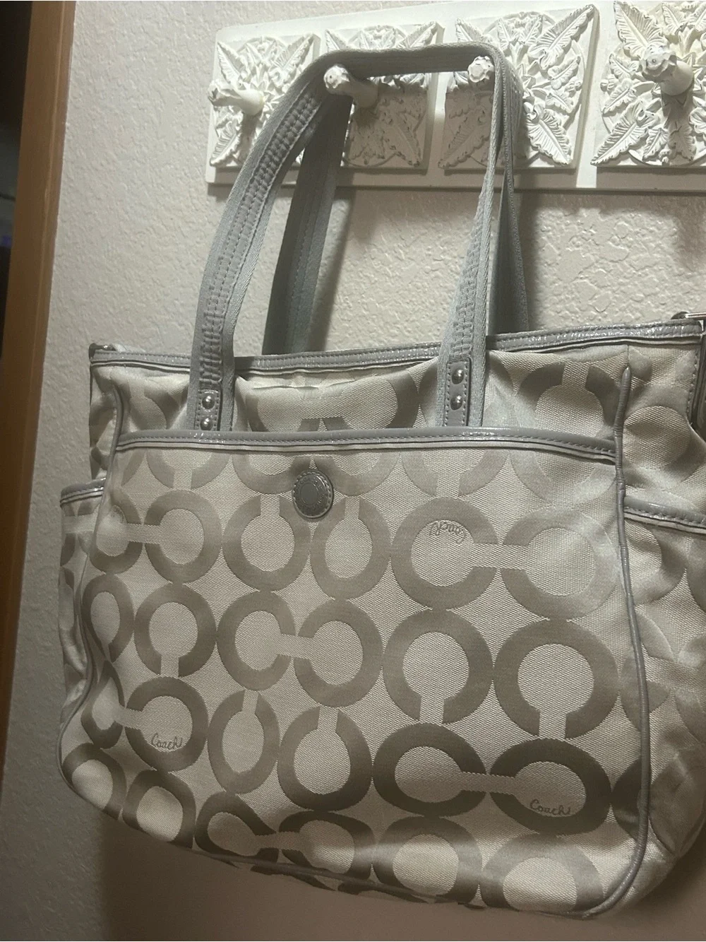 Authentic Coach Women's Signature Tote in Light Gray